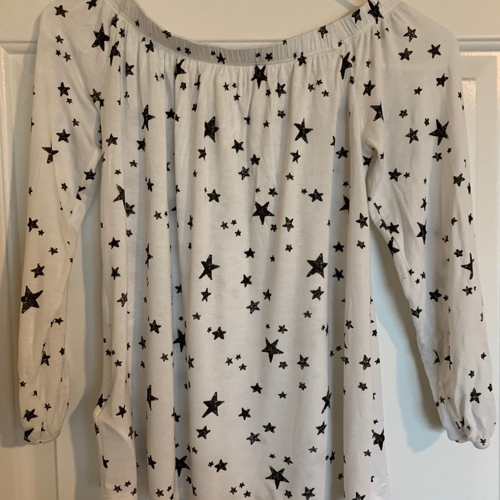 Hollister off  the shoulder